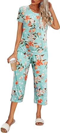 Ekouaer Women's Capri Pajama Sets Floral Print Short Sleeve Sleepwear Top and Capri Pants 2 Piece Loungewear with Pockets